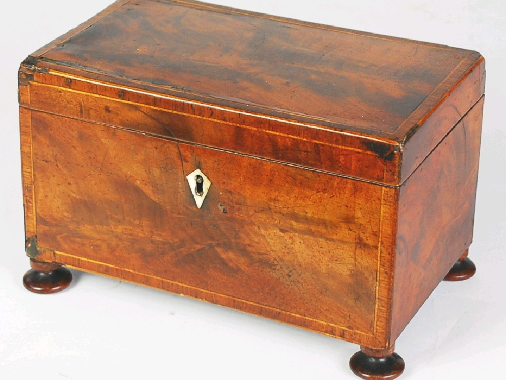GEORGE III MAHOGANY AND CROSSBANDED TEA CADDY oblong with lozenge
