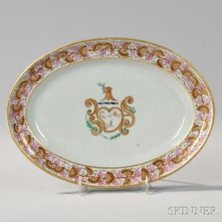 Shaped Export Porcelain Dish China c 1770 interlocking gilt and