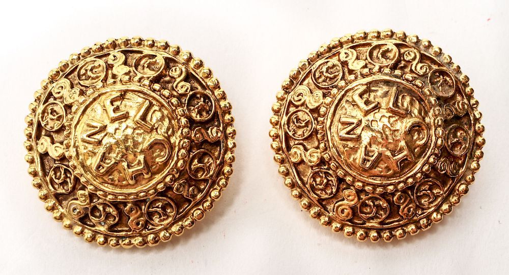 Chanel Gold Tone Clip On Earrings Vintage Pair Pair of