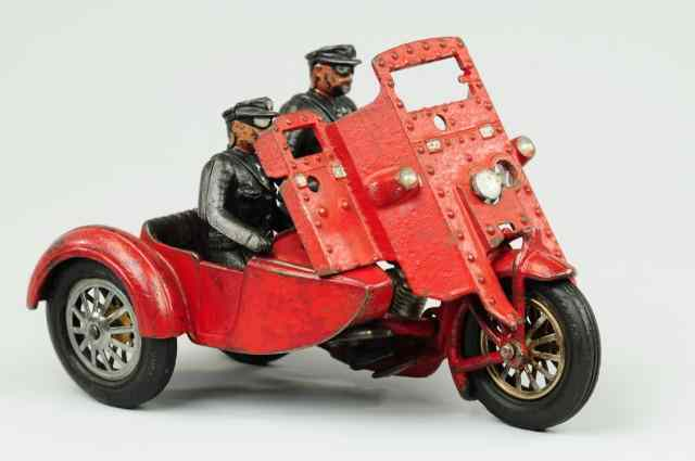 HUBLEY INDIAN MOTORCYCLE AND SIDECAR Cast iron painted in red