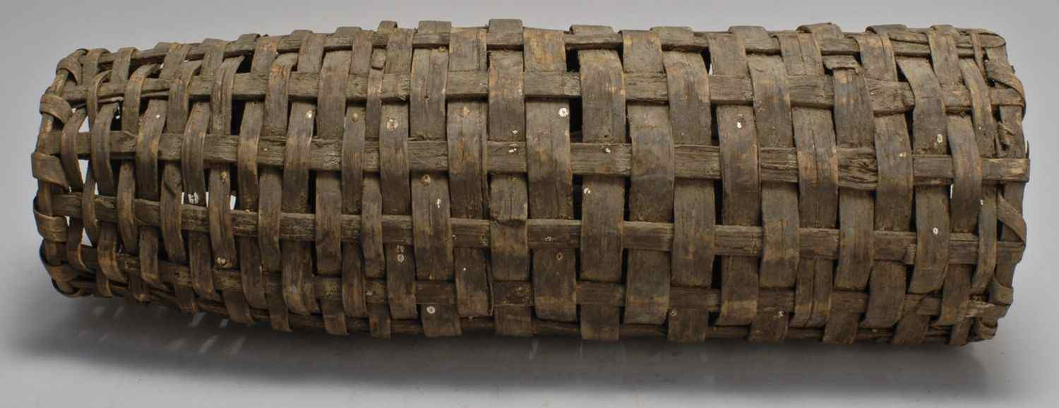 BASKETRY EEL POTLate 19th Early 20th CenturyLength 20 Diameter 7