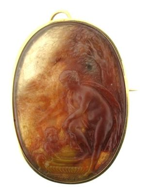 A large 19th Century carved hardstone cameo brooch Depicting a
