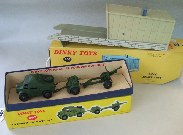 A Fench Dinky 502 Garage and a Dinky 697 25