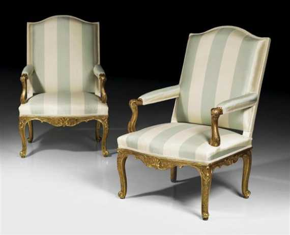 PAIR OF FAUTEUILS R gence Paris circa 1730 40 Richly