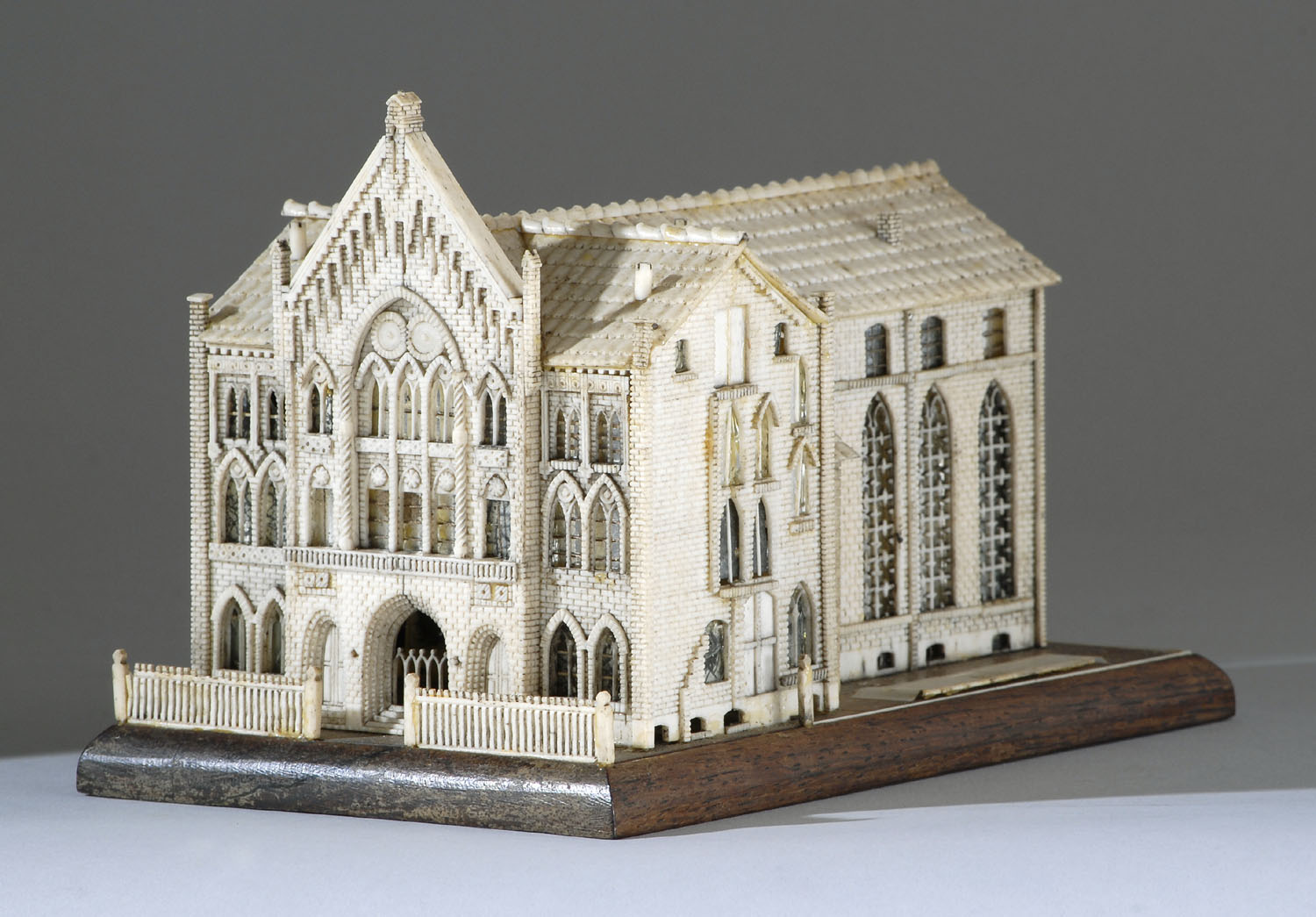 NAPOLEONIC PRISONER OF WAR BONE MODEL OF A CATHEDRAL Early
