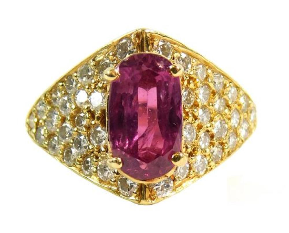 JEWELRY 18K Ruby diamond ring one stamped 18K yellow gold