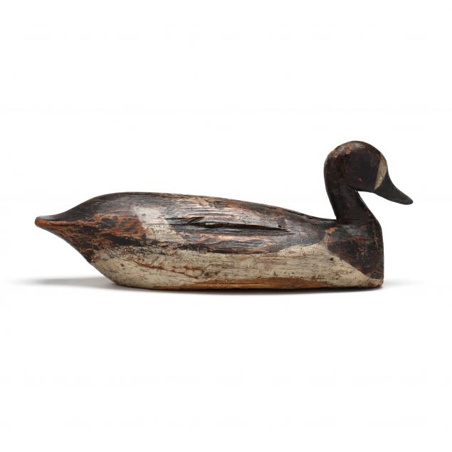 EASTERN SHORE VIRGINIA HEN BLUEBILL Circa 1920s carved and painted