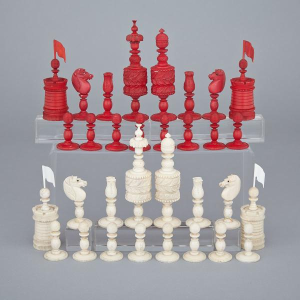 English Turned and Carved Bone Barleycorn Pattern Chess Set mid