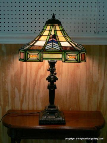 Lead Stain Glass Tiffany Style Table Lamp Lions head and
