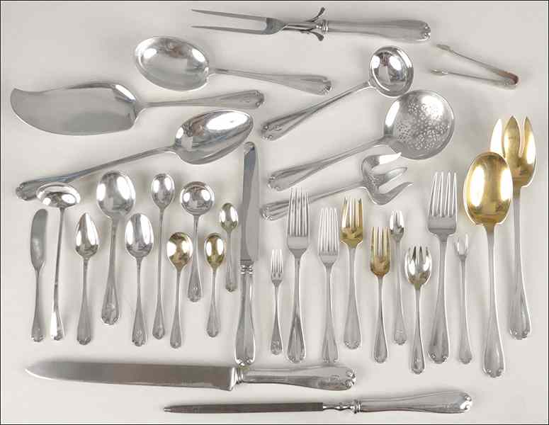 TIFFANY COMPANY STERLING SILVER FLATWARE SERVICE 227 pieces in the