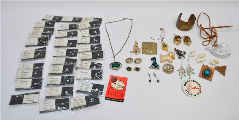 52 pc VINTAGE 1950 1980 EISENBERG MORE COSTUME JEWELRY All