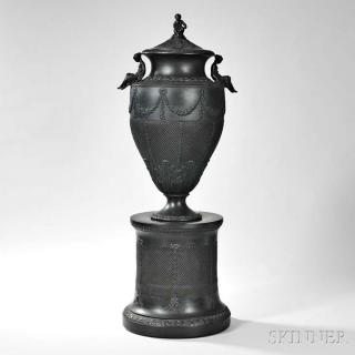 Large Wedgwood Bert Bentley Modeled Black Basalt Vase Cover and