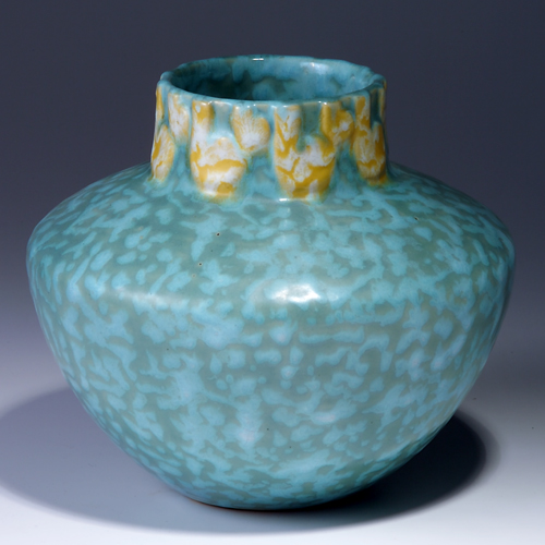 ROSEVILLE Imperial II vase with yellow decoration around the rim
