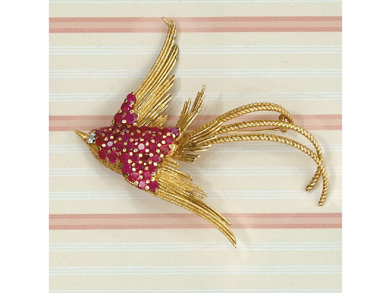 RUBY BROOCH 18k yellow gold brooch with flowing graceful bird