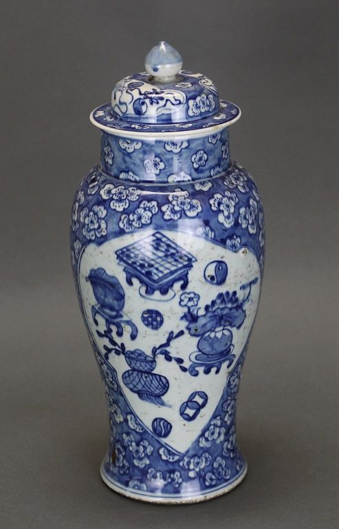 Chinese blue white porcelain vase w cover 16 5in H