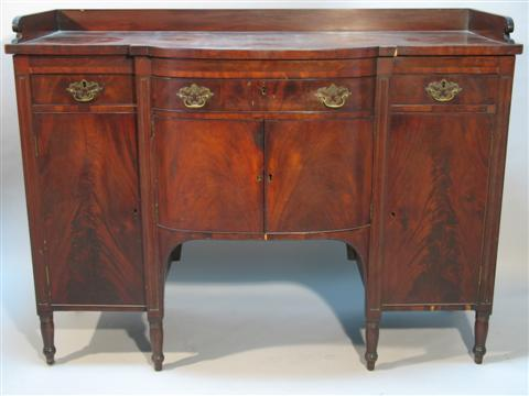 AMERICAN SHERATON MAHOGANY SIDEBOARD Probably Philadelphia circa 1800 20 secondary