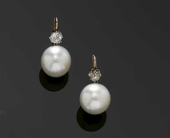 PEARL AND DIAMOND PENDANT EARRINGS ca 1950 Ros gold 585