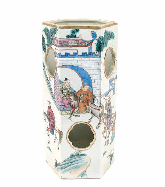 A Chinese porcelain hat stand height 13in