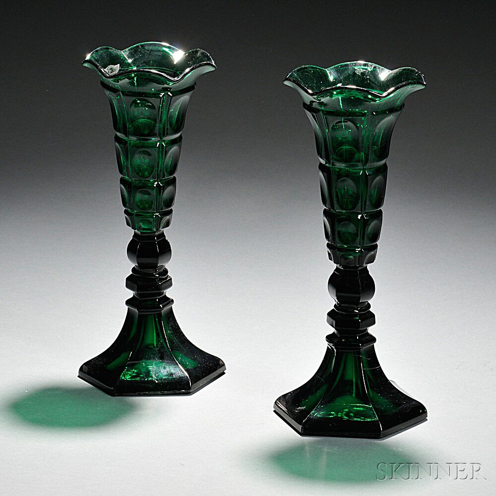 Pair of Emerald Green Pressed Four Printie Block Pattern Glass
