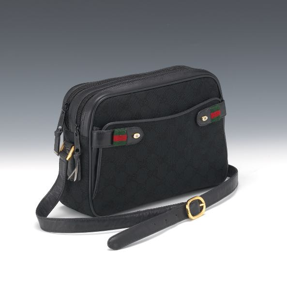 GUCCI VINTAGE SHOULDER BAG 10 x 6 x 3 Black