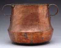 DOVETAILED TWO HANDLED COPPER POT Hand hammered with dovetailed joint