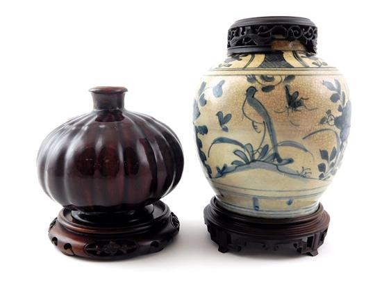 ASIAN Two Chinese ceramic vessels from the Ming and Ming