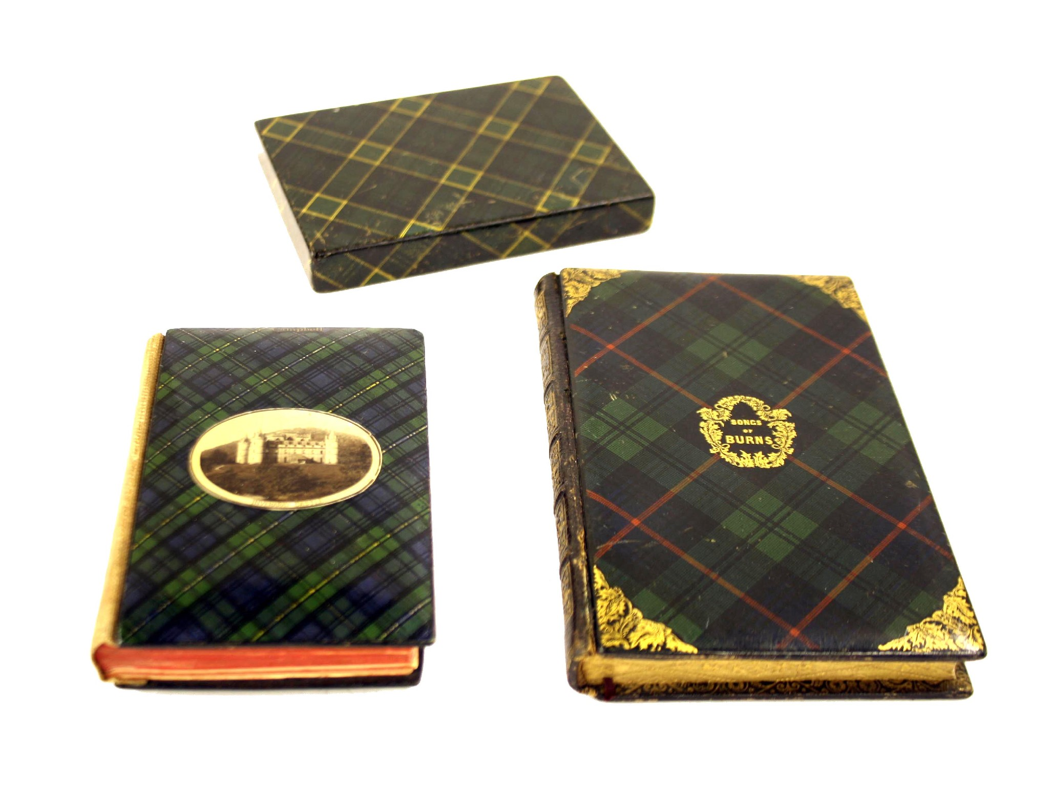 Tartan ware green tartan card case with plaque inscribed Susan
