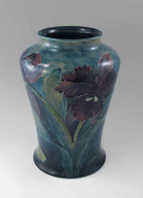 MOORCROFT PURPLE ORCHID VASE Deepest purple orchid flowers with mottled