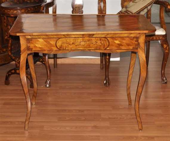 SIDE TABLE Transition France late 18th century Walnut tulipwood and