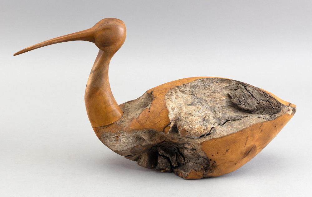 BURLED CHESTNUT CARVING OF A CURLEW LATE 20TH CENTURY LENGTH