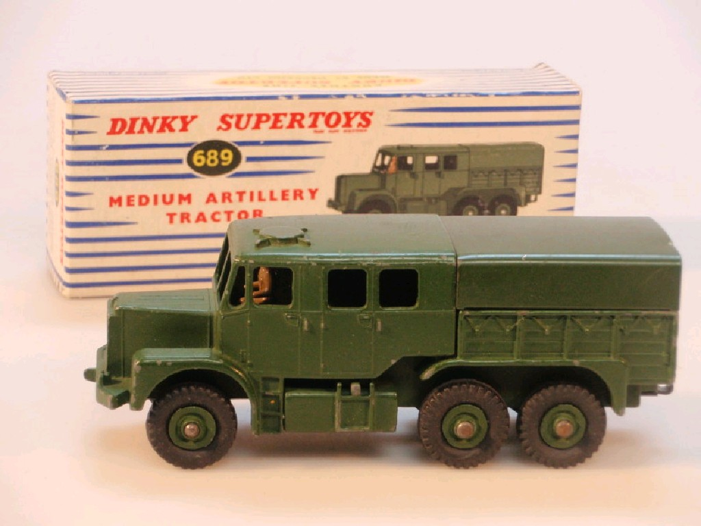 Dinky Super Toys 689 medium artillery tractor boxed