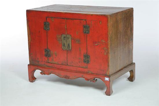 CABINET China late 19th early 20th century hardwood Dovetailed case