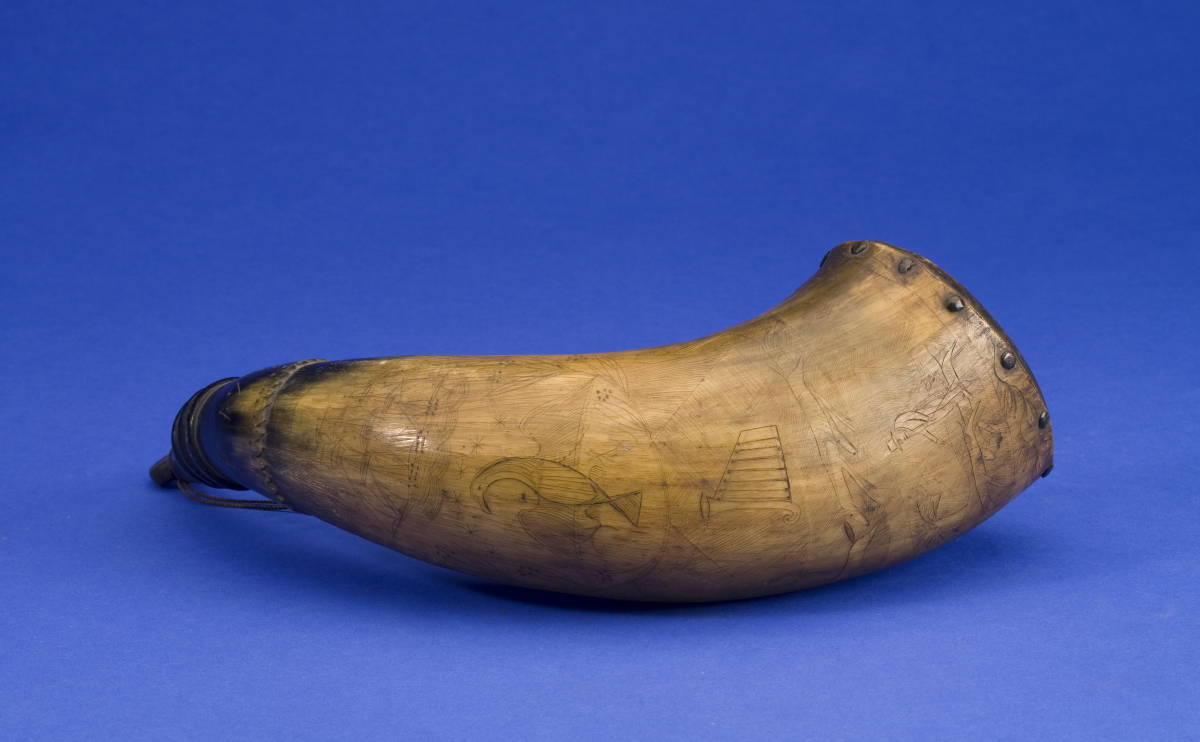 CARVED AND ENGRAVED POWDER HORN DATED 1774 Having a sailing