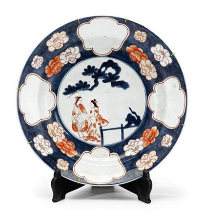 Large Japanese Arita Imari charger edo period Of stepped shallow