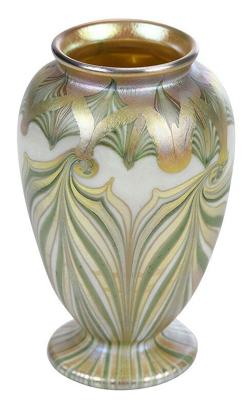 Quezal Pulled Feather Art Glass Cabinet Vase American early 20th