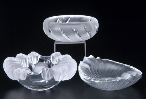 LALIQUE Three bowls comprising Athena Yseult and Nancy clear and