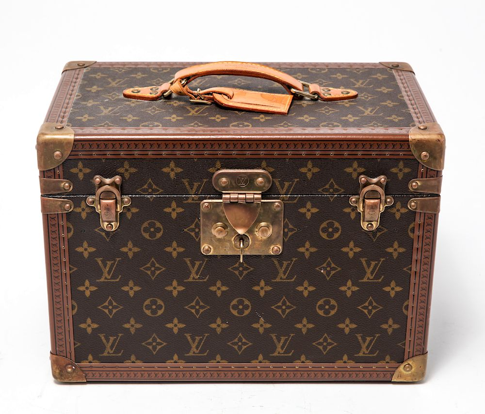 Louis Vuitton Vintage Monogram Cosmetic Case Louis Vuitton vintage cosmetic