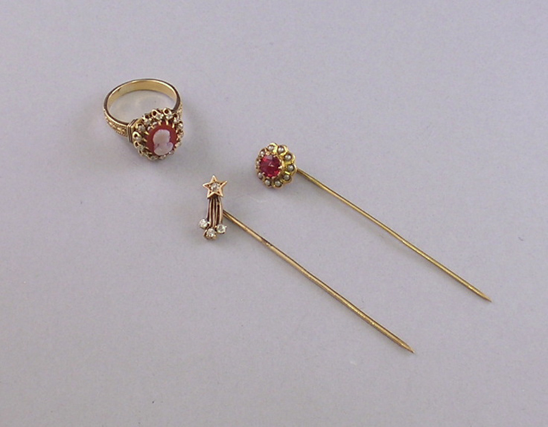 Three Antique Gold Jewelry Items an 18kt gold diamond and