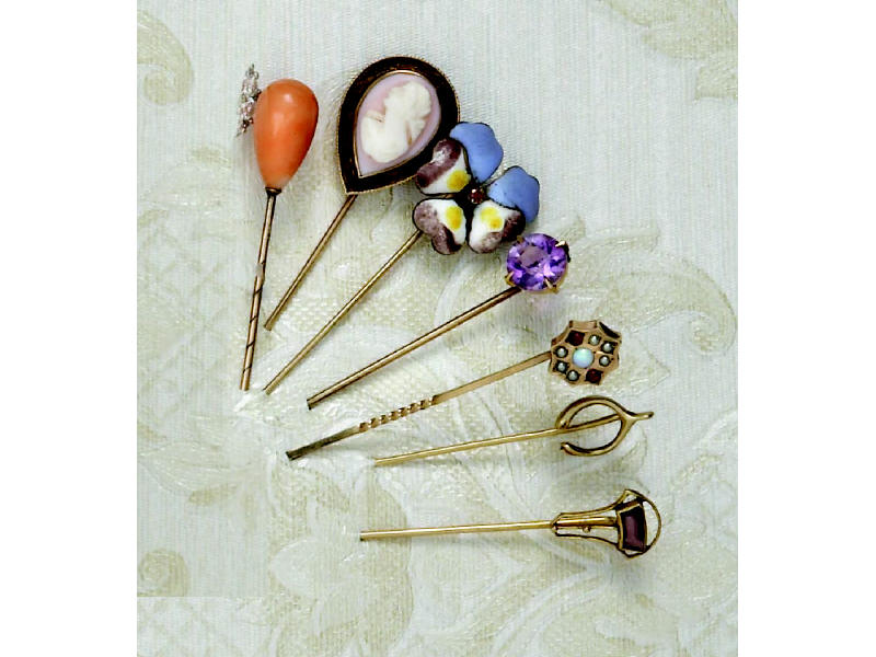STICK PINS Seven assorted stick pins Six gold and one