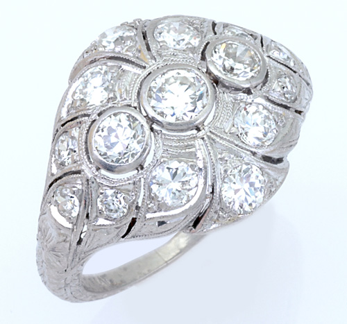 Art Deco diamond ring in pt its pierced shield set