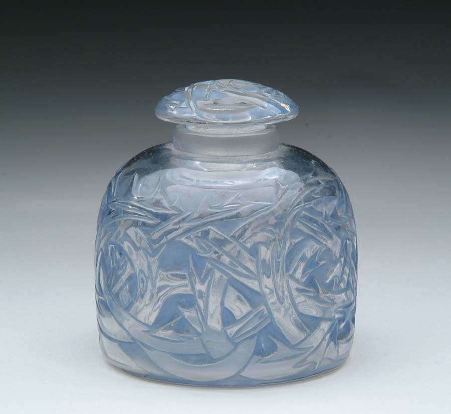 LALIQUE EPINES JAR Beautiful Lalique jar in Epines pattern has
