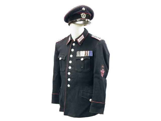German Officer s Tunic Medical Corps with ribbons and patch