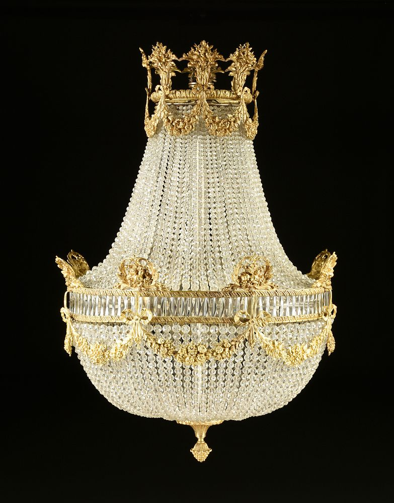 A STUNNING REGENCY STYLE GILT BRONZE AND CRYSTAL BEADED CHANDELIER
