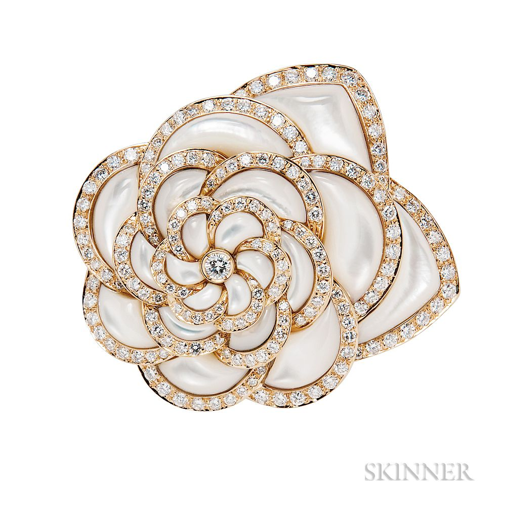18kt Gold Mother of pearl and Diamond Brooch 18kt Gold