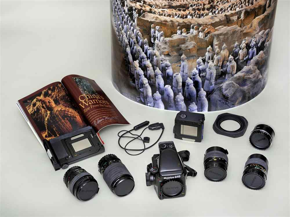 MAMIYA 645 CAMERA AND LENSES USED BY NATIONAL GEOGRAPHIC PHOTOGRAPHER
