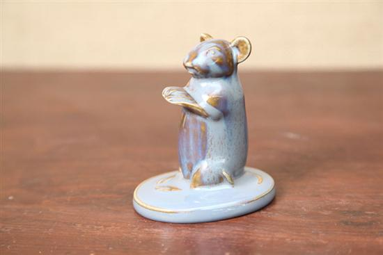 ROOKWOOD PAPERWEIGHT In the form of a mouse and dated