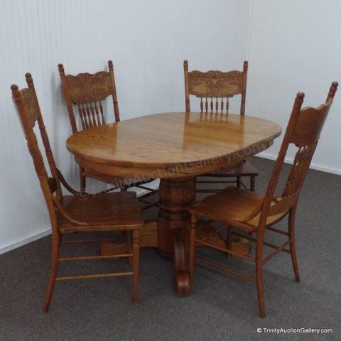 Oak Pedestal Dining Table w 4 Pressed Back Chairs Nice