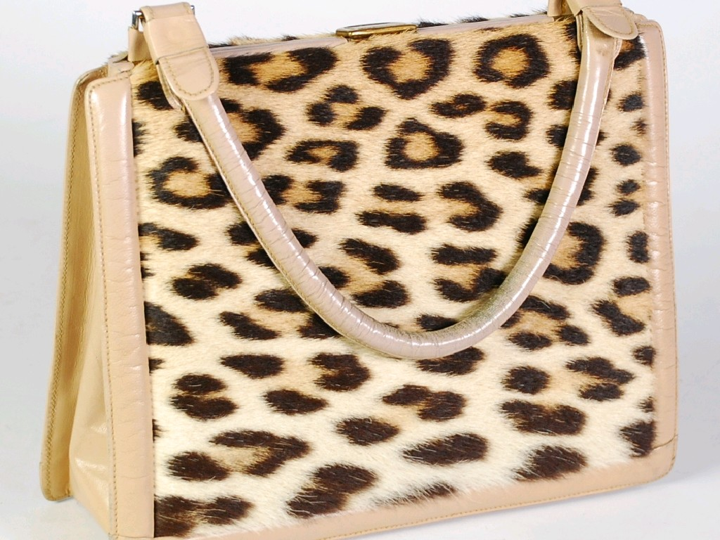 CIRCA 1960 s LEOPARD SKIN AND LEATHER HANDBAG