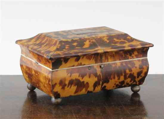 An early 19th century tortoiseshell and ivory etui the internal