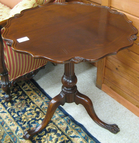 A PAIR OF CHIPPENDALE REVIVAL MAHOGANY TRIPOD LAMP TABLES Imperial